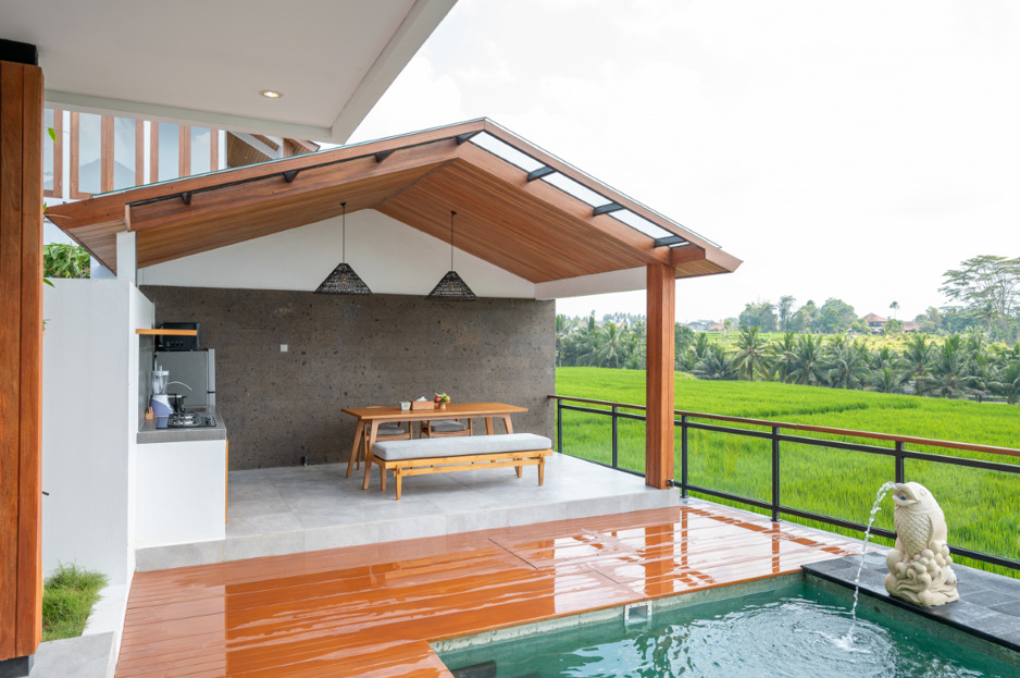 Ubud Escape: Monthly 2-Bedroom Wooden Villa with Pool and Rice Field Views