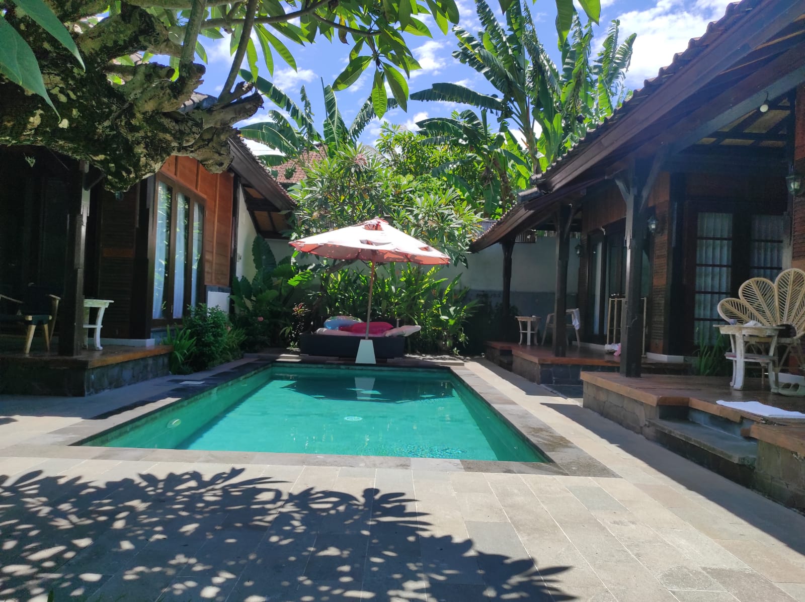 Tumbak Bayuh: Year-Round Rental Tropical Villa with 3 Bedrooms